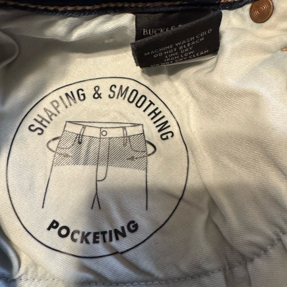 Buckle Black Distressed Denim Shorts SZ 34 - Picture 5 of 5